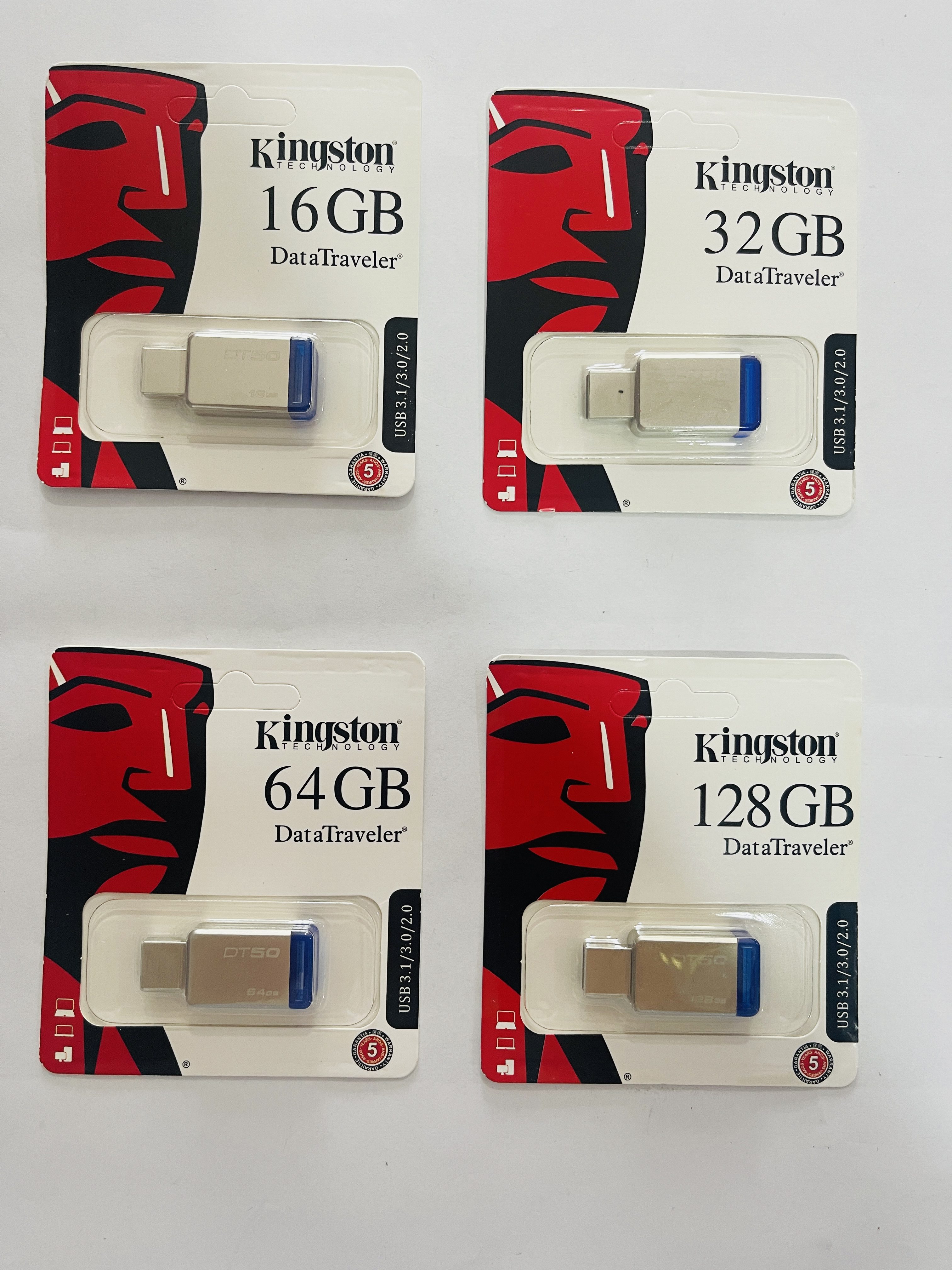 Memorias USB 32 GB – 50 Aniversario